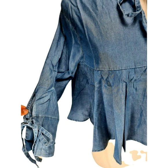 MEBON Blue Chambray Ruffle Top 3/4 Bell Sleeve Women Junior Size L Collared NCK - Picture 3 of 6